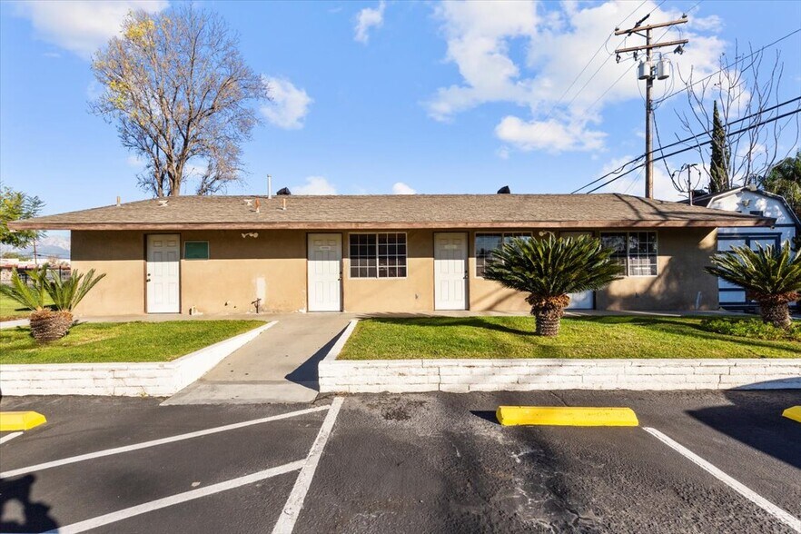 More Photos Of 11385 Cedar Ave, Bloomington Religious Facility For Sale