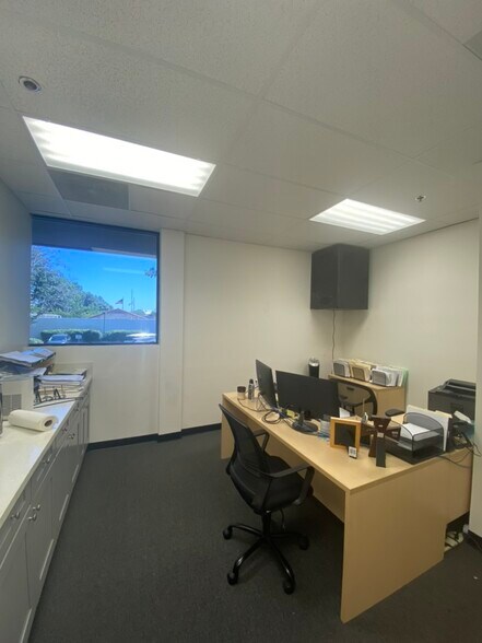 More Photos Of 195 N Euclid Ave, Upland Office For Lease