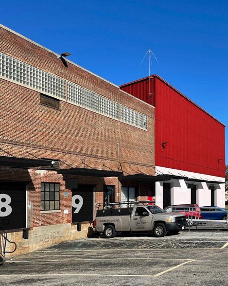 More Photos Of 6801 Eastern Ave, Baltimore Warehouse For Lease
