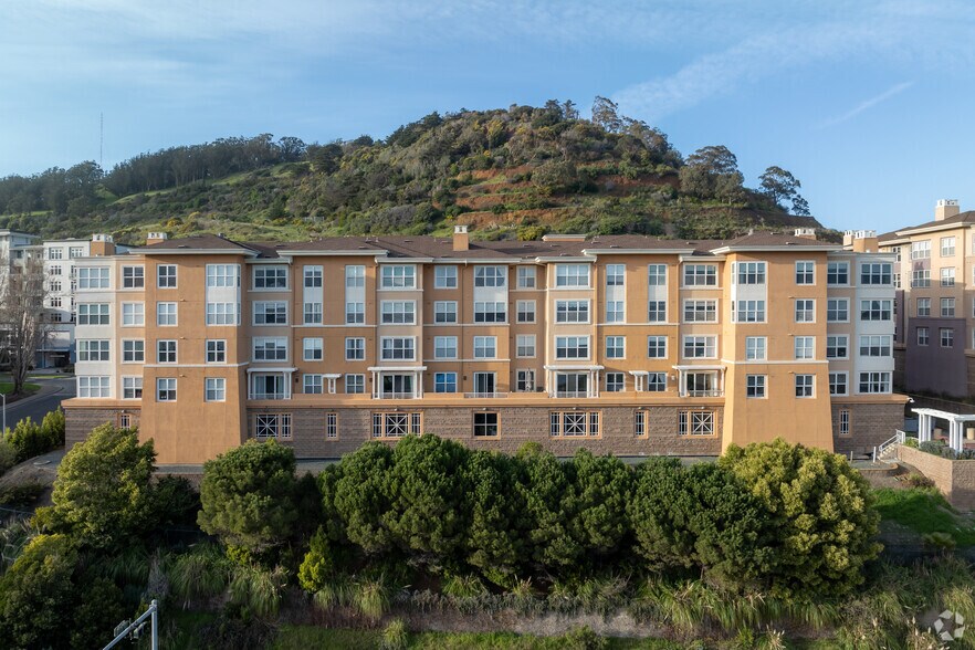 More Photos Of 1 Crescent Way, San Francisco Apartments For Lease