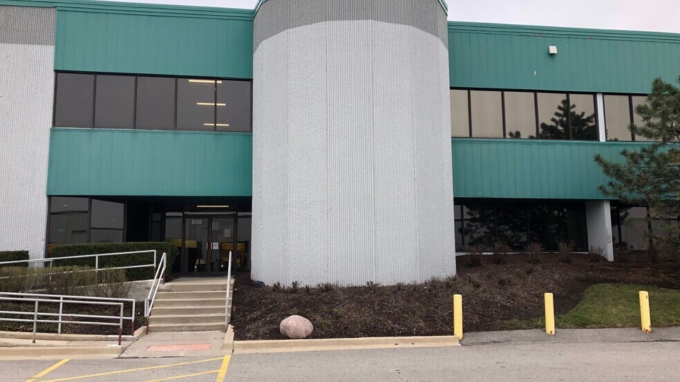 Primary Photo Of 600-608 Supreme Dr, Bensenville Warehouse For Lease