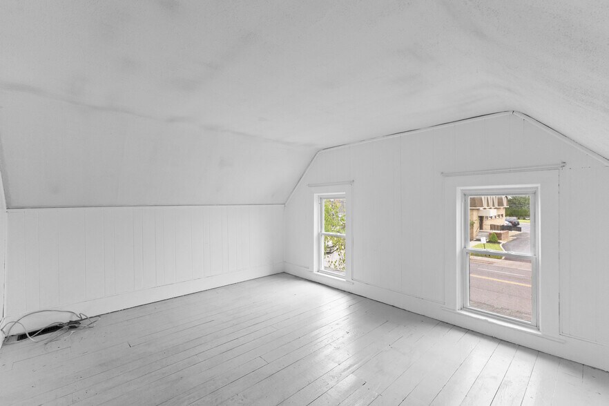 More Photos Of 4103 Broadway, Grove City Freestanding For Sale