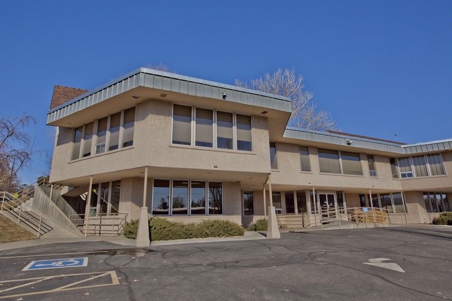 Primary Photo Of 132 Walnut Ave, Grand Junction Medical For Sale