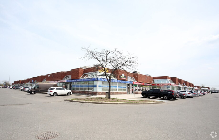 More Photos Of 2565 Steeles Ave E, Brampton General Retail For Lease