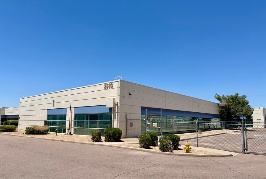 Primary Photo Of 2330 E Jones Ave, Phoenix Flex For Lease