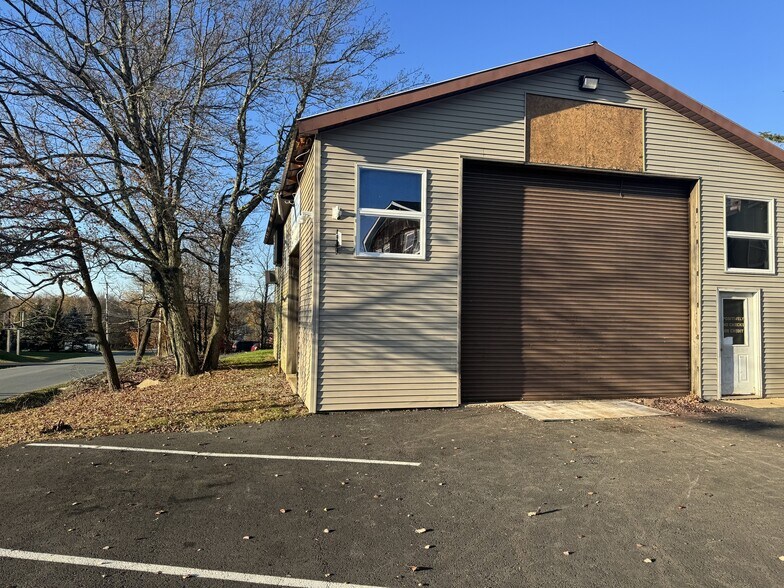 More Photos Of 3815 Route 115, Blakeslee Auto Repair For Lease