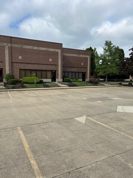 More Photos Of 29300 Clemens Rd, Westlake Warehouse For Lease