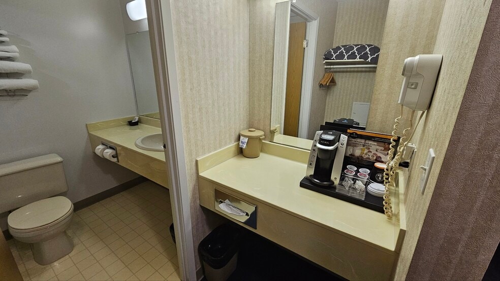 More Photos Of 238 Sims Ave, Weyburn Hotel For Sale