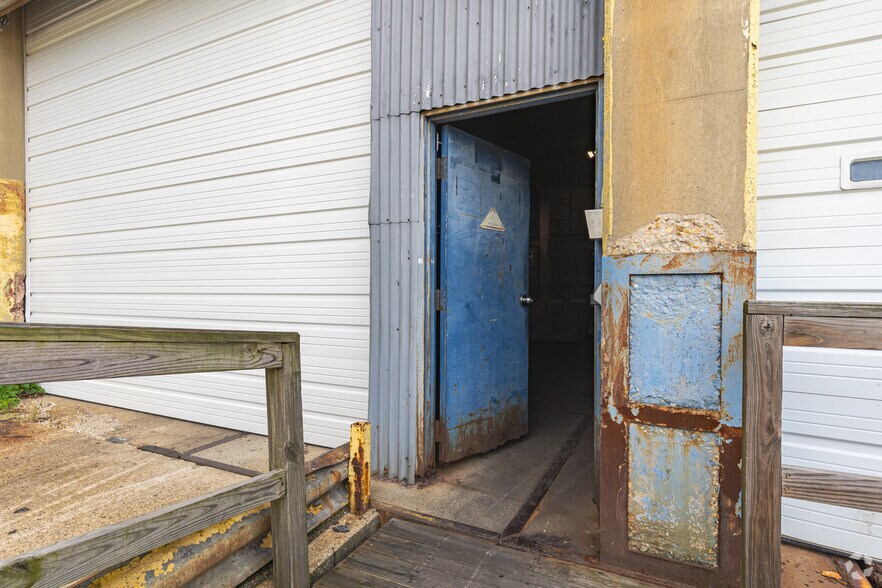 More Photos Of 540 N Laurel St, Bridgeton Warehouse For Lease