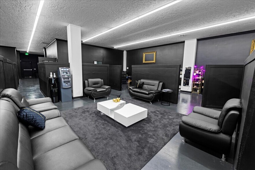 More Photos Of 6421-6517 W Ustick Rd, Boise Freestanding For Lease