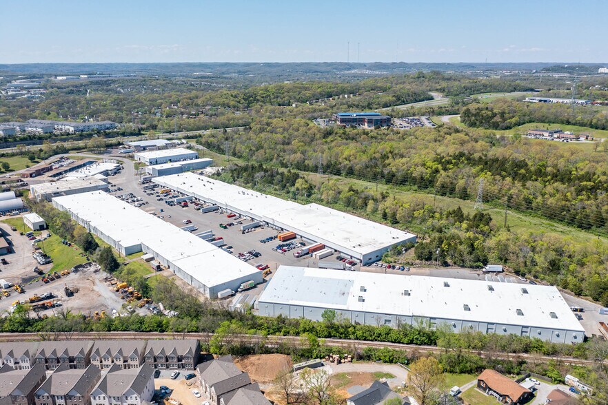 More Photos Of 3310-3422 Ambrose Ave, Nashville Warehouse For Lease