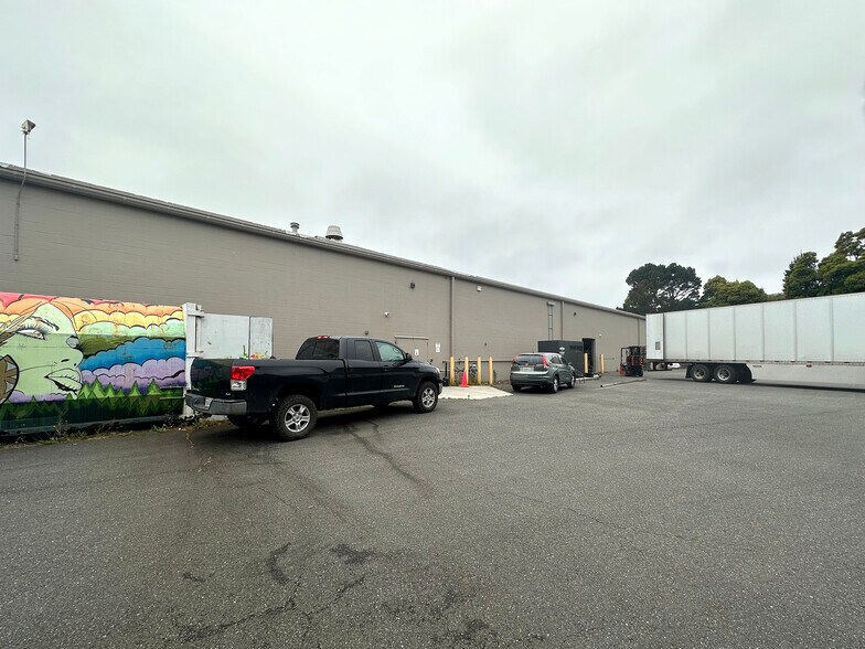 More Photos Of 4325 Broadway St, Eureka Freestanding For Sale