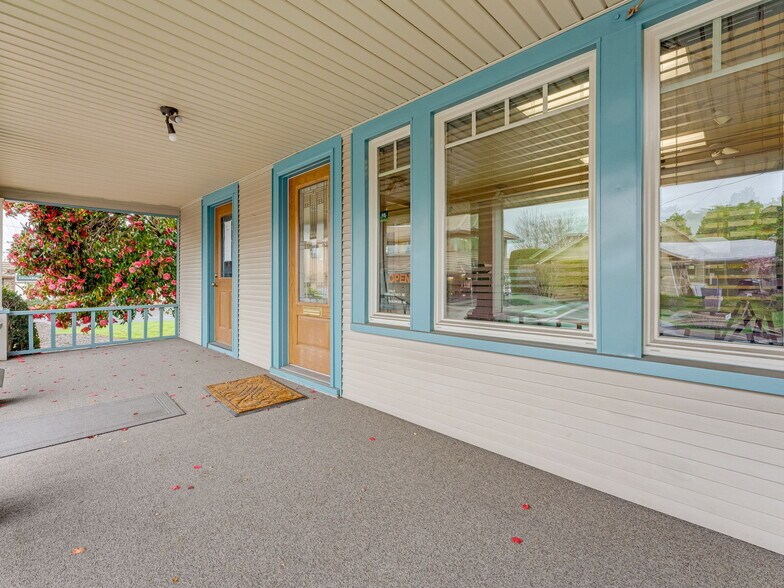 More Photos Of 737 NW Adams St, McMinnville Office For Sale