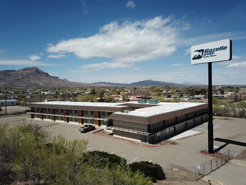 807 Hwy 85  