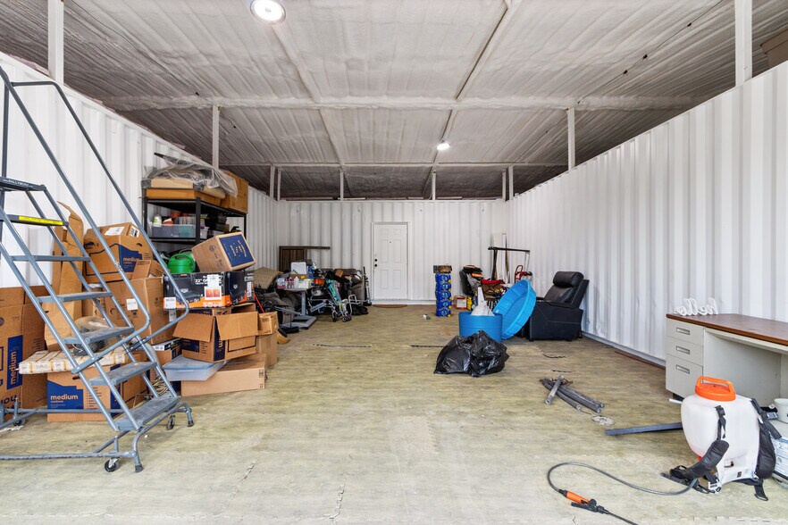 More Photos Of 16815 Avenue A, Channelview Truck Terminal For Sale