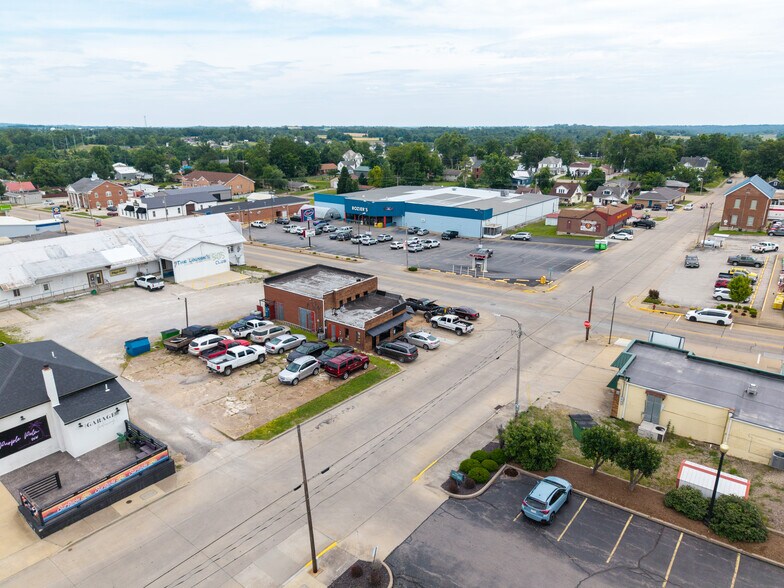 More Photos Of 119 N Jackson St, Perryville General Retail For Sale