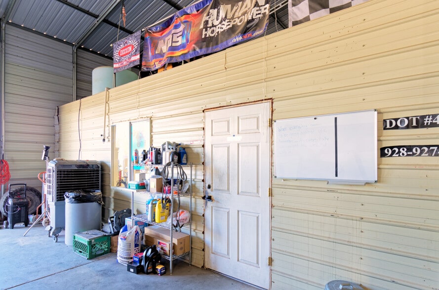More Photos Of 75 Plymouth Ave, Quartzsite Service For Sale