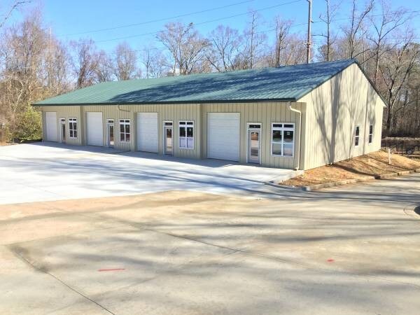 More Photos Of 173-179 Fulton Ct, Peachtree City Light Distribution For Lease