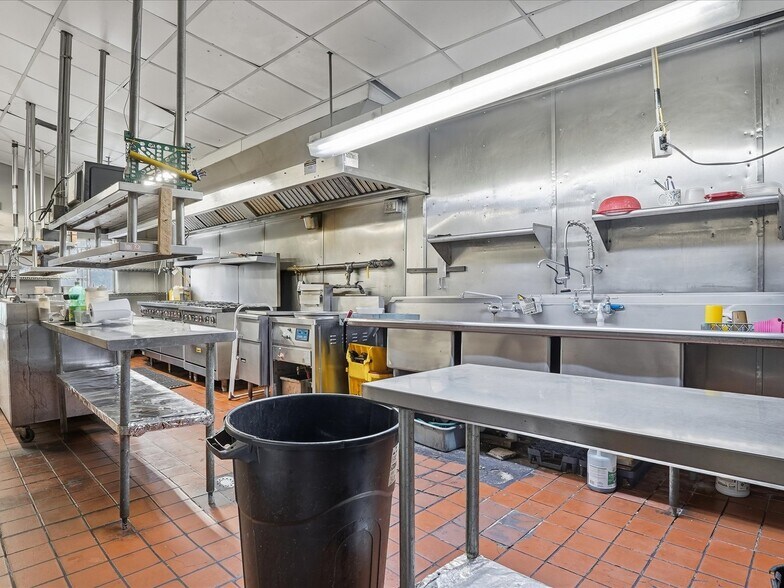 More Photos Of 1874 Route 611, Mount Pocono Restaurant For Sale