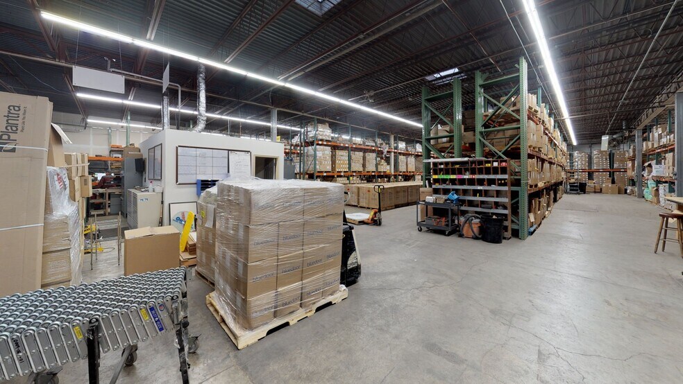 More Photos Of 869-885 Pierce Butler Rt, Saint Paul Light Manufacturing For Lease