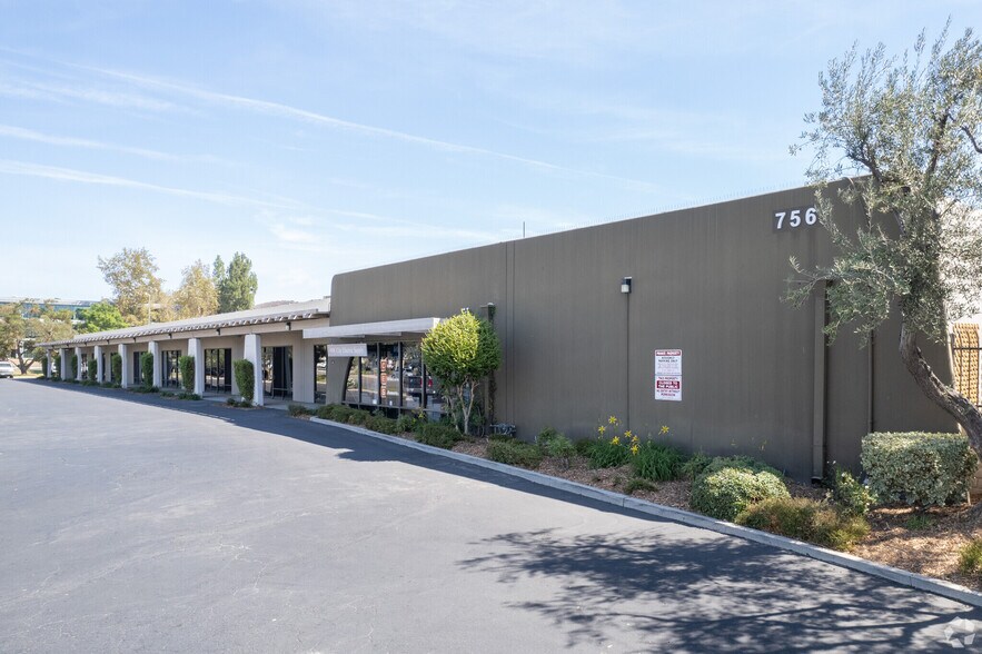 More Photos Of 766 Lakefield Rd, Westlake Village Warehouse For Lease