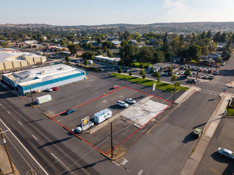 Primary Photo Of 36 SW I St, Madras Land For Lease