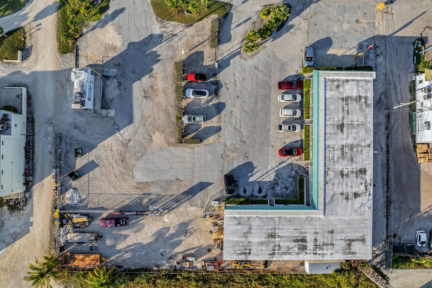 More Photos Of 30348 Overseas Hwy, Big Pine Key General Retail For Sale