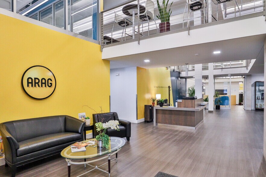 More Photos Of 500 Grand Ave, Des Moines Parking Garage For Lease
