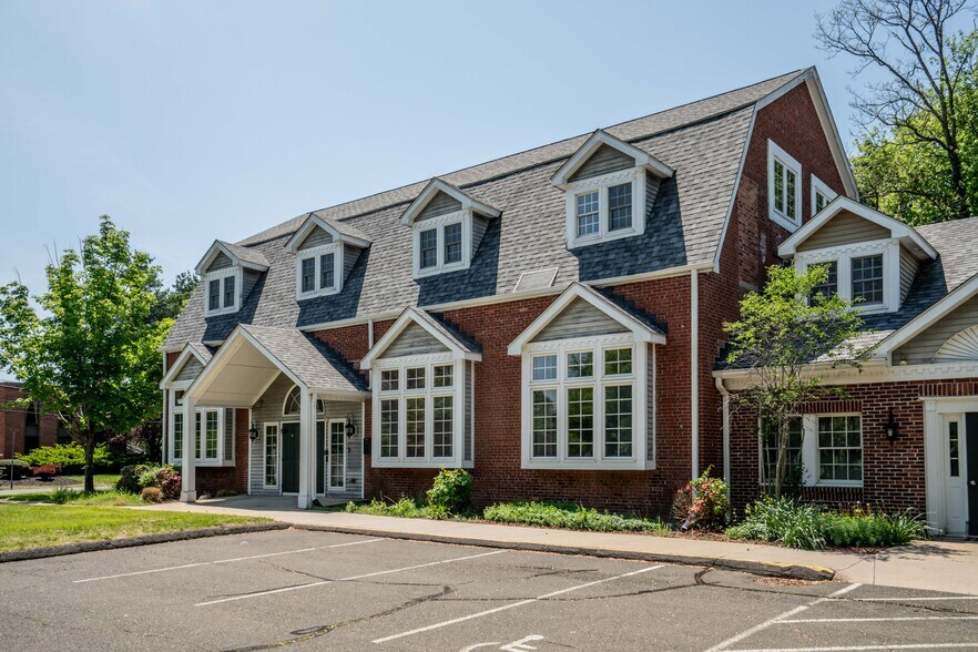 More Photos Of 1170 Ellington Rd, South Windsor Loft Creative Space For Sale