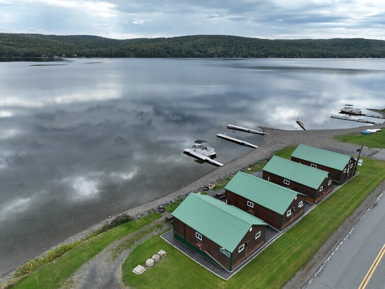 More Photos Of 109 Sinclair Rd, Sinclair Sports And Entertainment For Sale