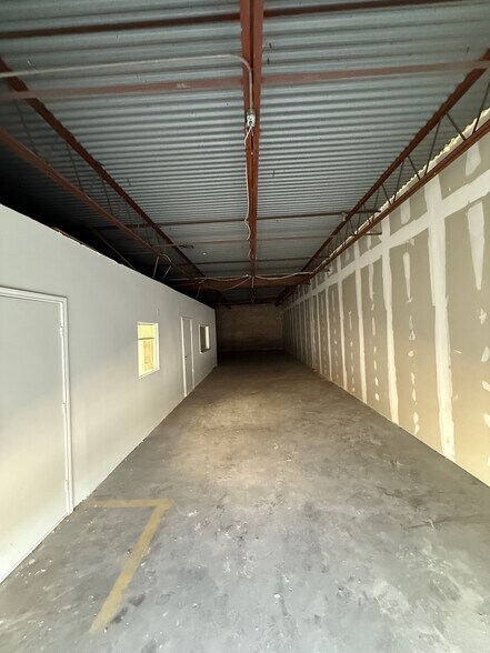 More Photos Of 1423 Hollywood St, Houston Warehouse For Lease
