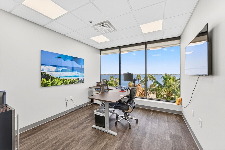 More Photos Of 930 S Harbor City Blvd SW, Melbourne Office For Sale