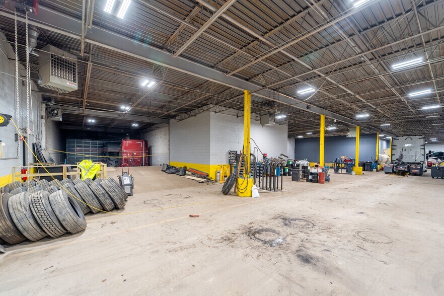 More Photos Of 255 E 167th St, Harvey Distribution For Lease