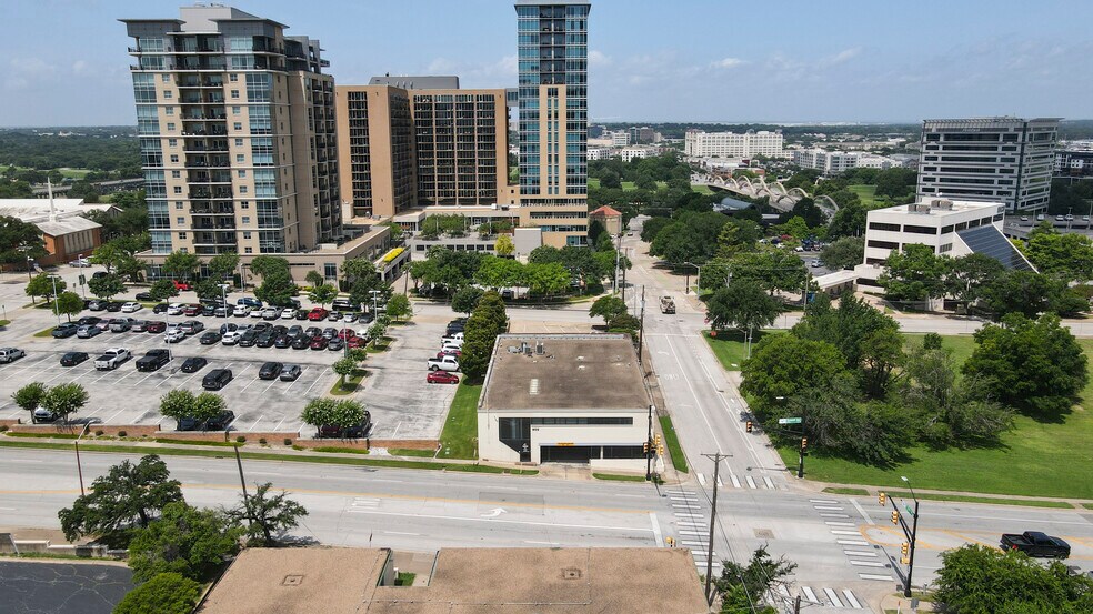 More Photos Of 900 Summit Ave, Fort Worth Office For Lease