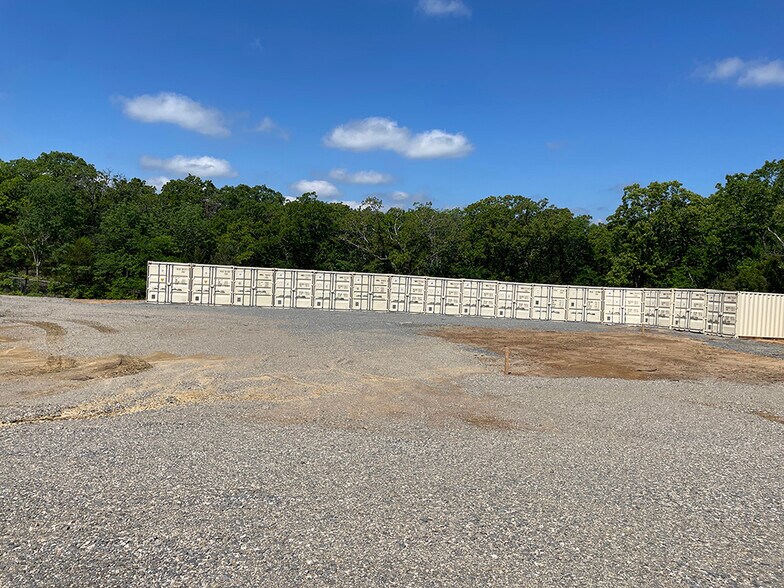 More Photos Of 4135 N Parkdale Ln, Denison Self Storage For Sale