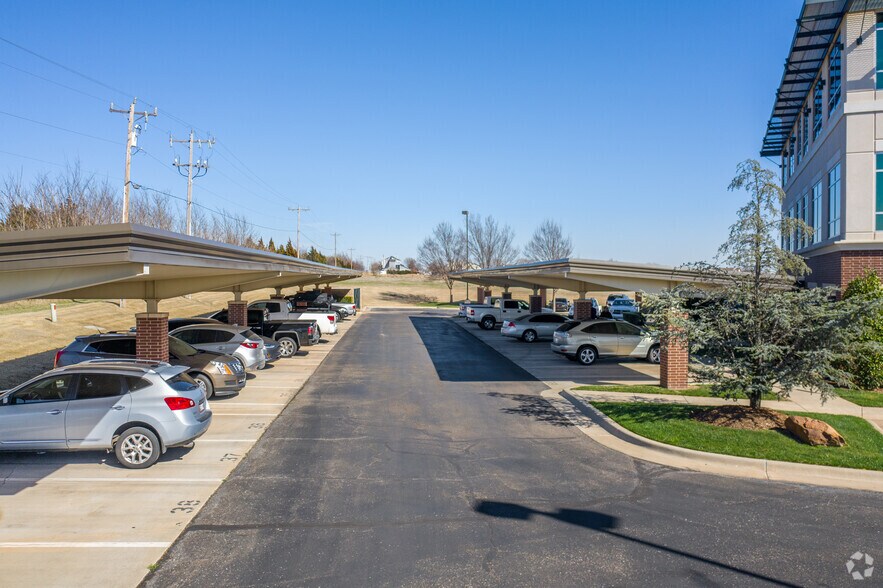 More Photos Of 11600 Broadway Extension, Oklahoma City Office For Lease