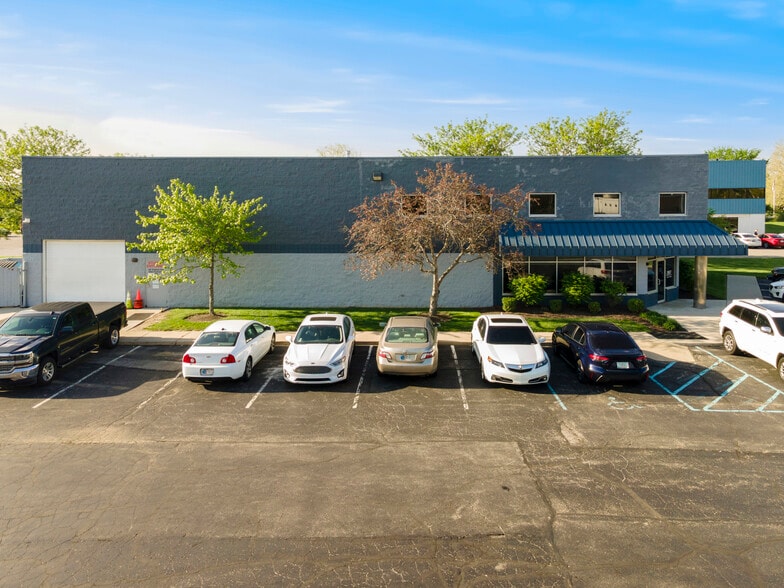 More Photos Of 11837 Technology Dr, Fishers Warehouse For Lease