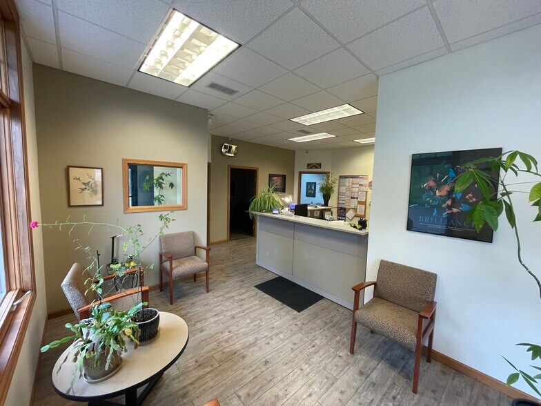 More Photos Of 4423 Golf Ter, Eau Claire Office For Lease