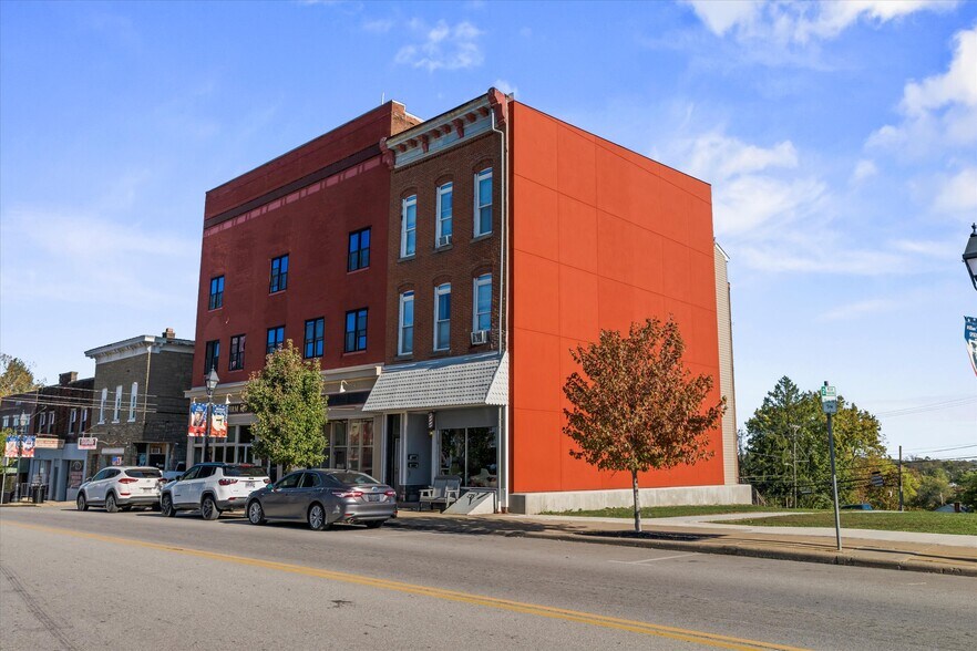 More Photos Of 127-131 W Market St, Cadiz Storefront Retail Residential For Sale