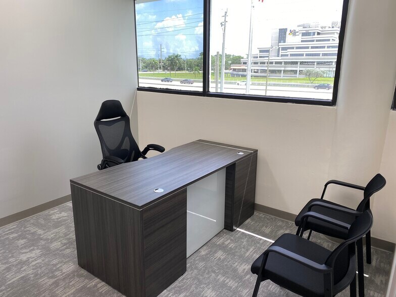 More Photos Of 7035 Beracasa Way, Boca Raton Office Residential For Lease