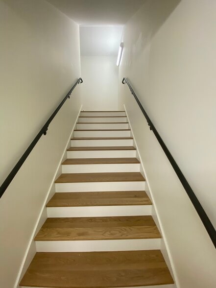 More Photos Of 101 Ladys Island Cmn, Beaufort Office For Lease