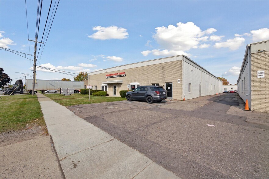 More Photos Of 3461 E Ten Mile Rd, Warren Warehouse For Sale
