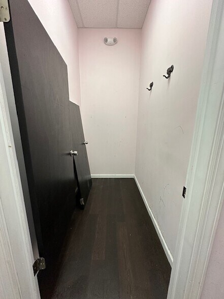 More Photos Of 2125 US Highway 130, North Brunswick Unknown For Lease