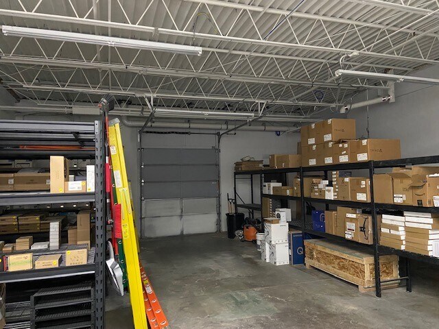More Photos Of 10340 Viking Dr, Eden Prairie Showroom For Lease