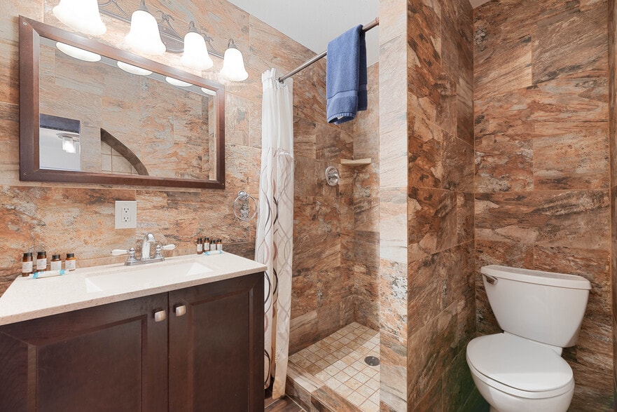 More Photos Of 4548 N State Route 89A, Sedona Hotel For Sale