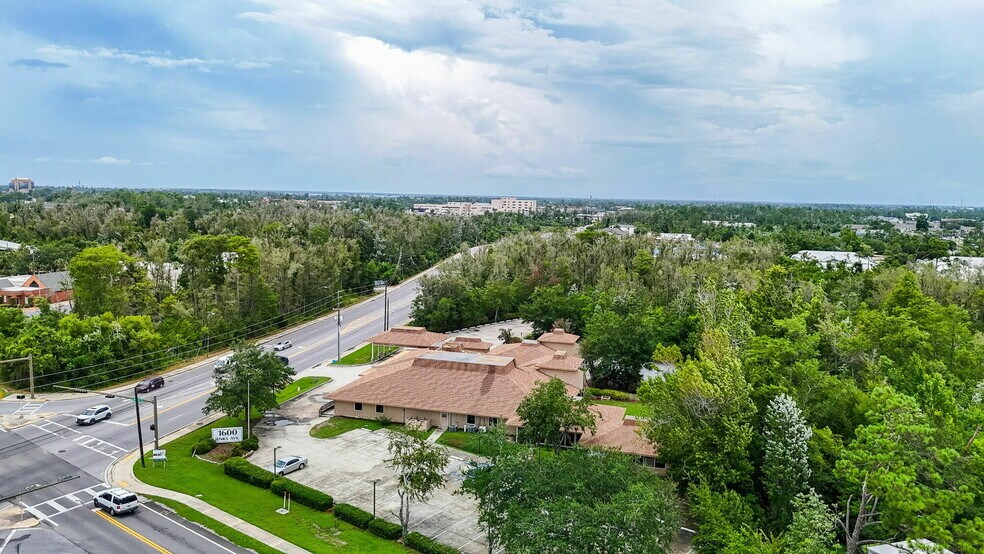 More Photos Of 1600 Jenks Ave, Panama City Medical For Sale