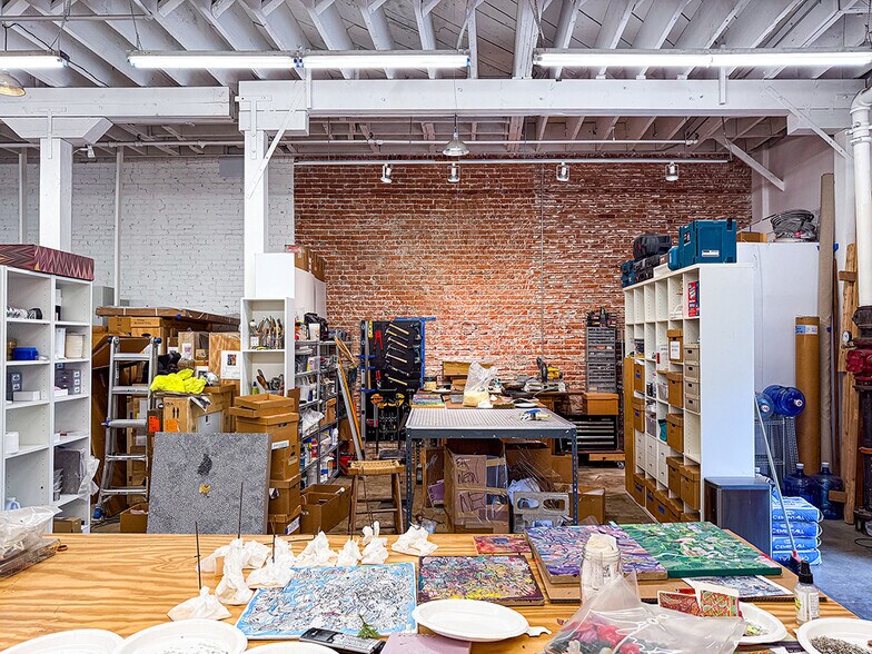 More Photos Of 1007 N Main St, Los Angeles Warehouse For Lease