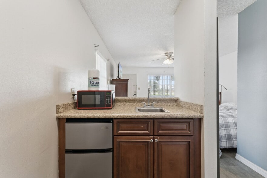 More Photos Of 3220 S Fiske Blvd, Rockledge Hotel For Sale