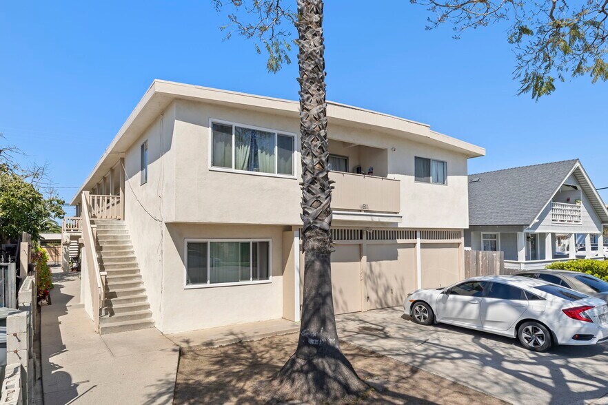 More Photos Of 611 S E St, Oxnard Apartments For Sale