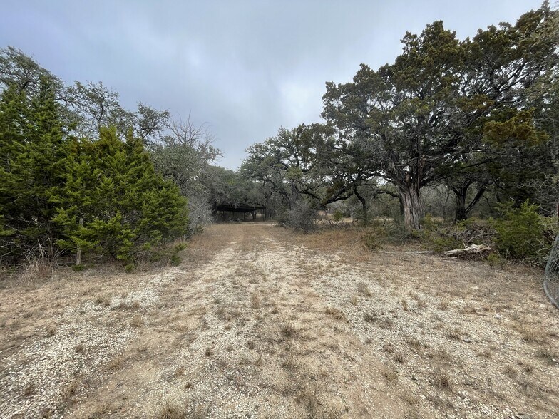 More Photos Of 10151 State Highway 16 S, Pipe Creek Office Residential For Sale